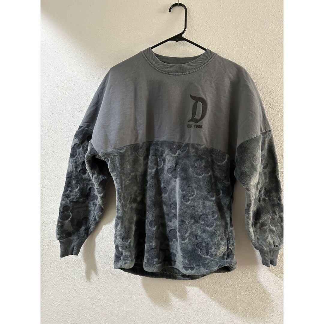 disney world spirit jersey Size XS Sweat Shirt Sherpa Bottom Color Gray