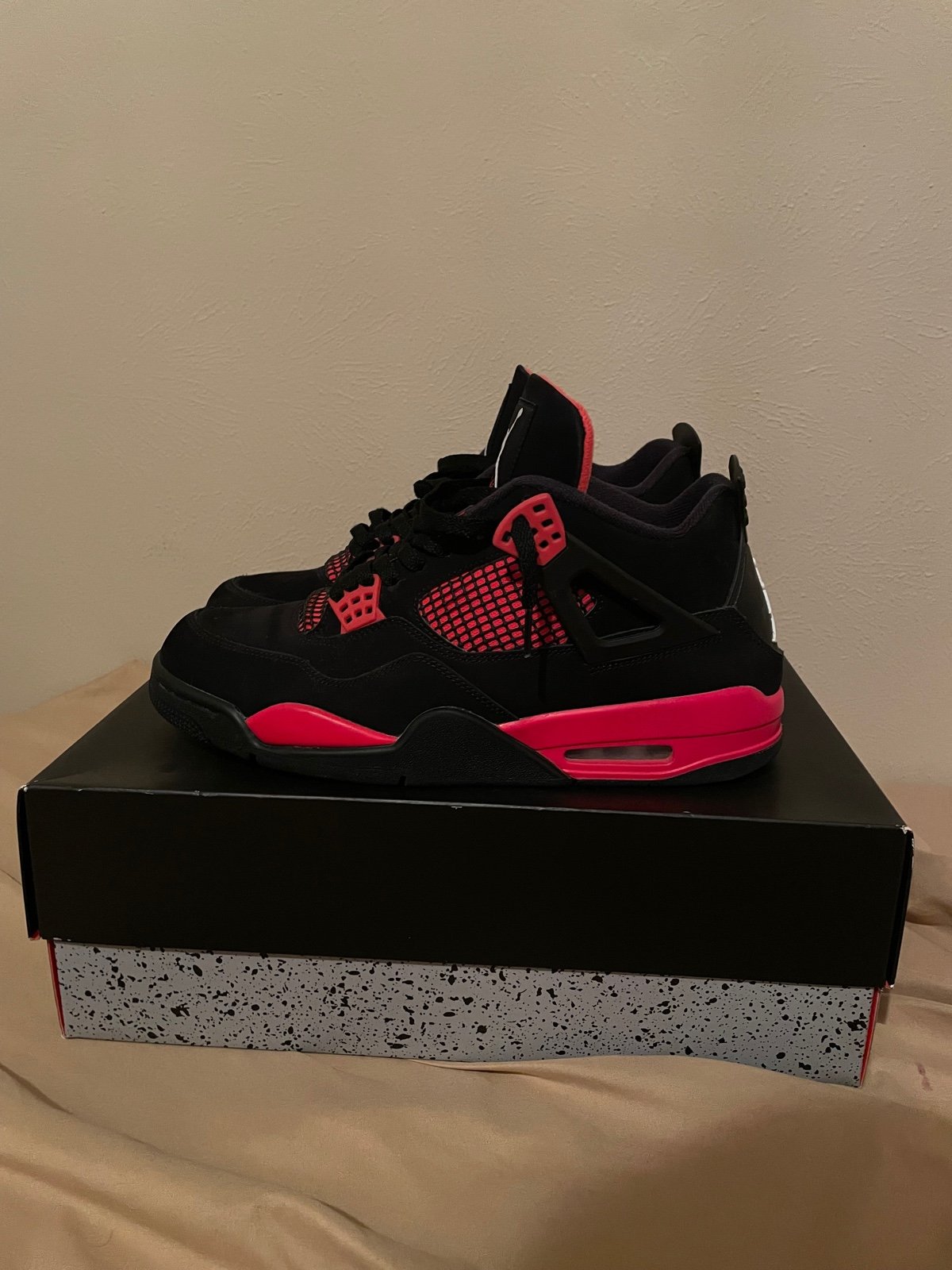 Jordan 4 Red Thunders Sz 11.5