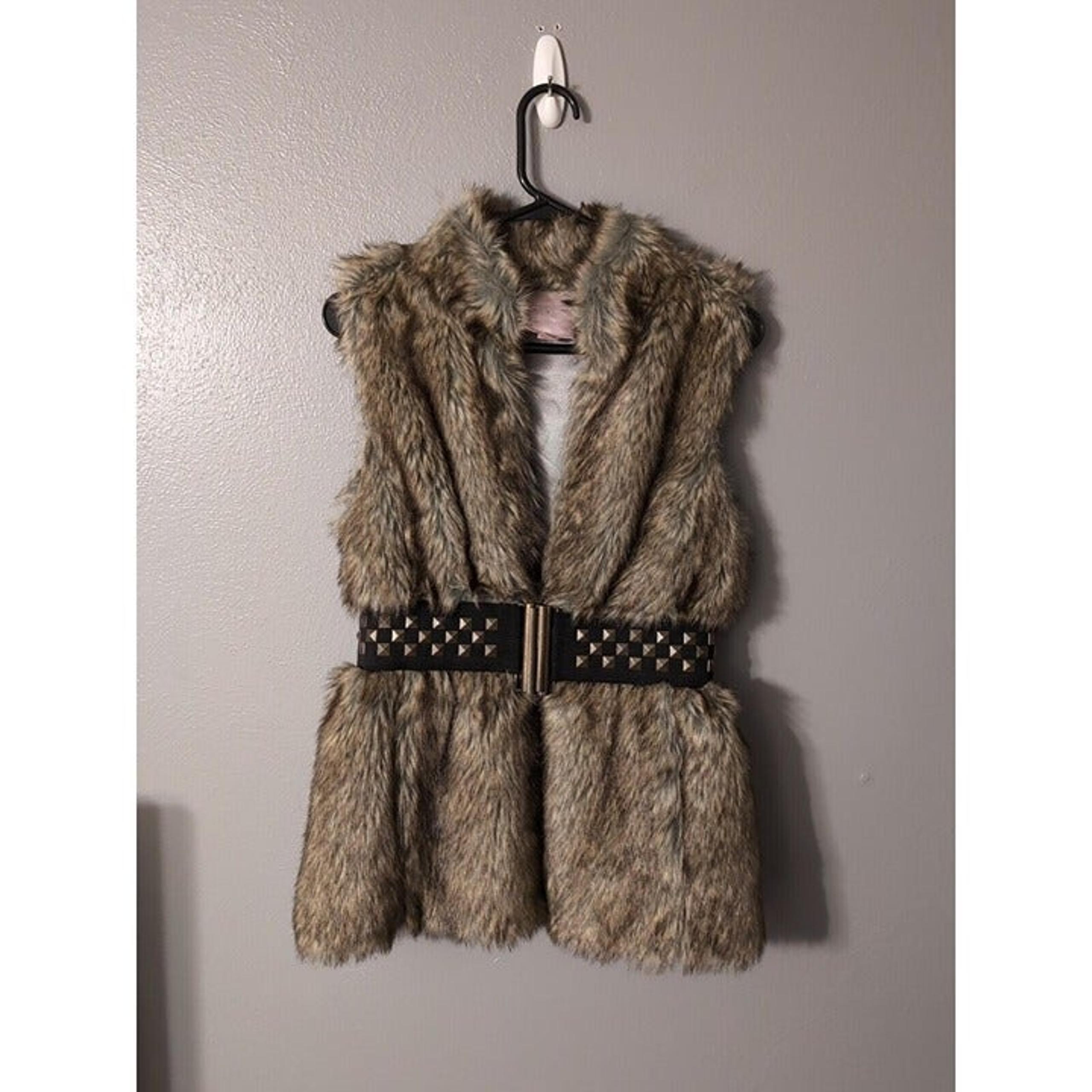 Romeo & Juliet Couture Faux Fur Buckle Front Vest Women's Size S