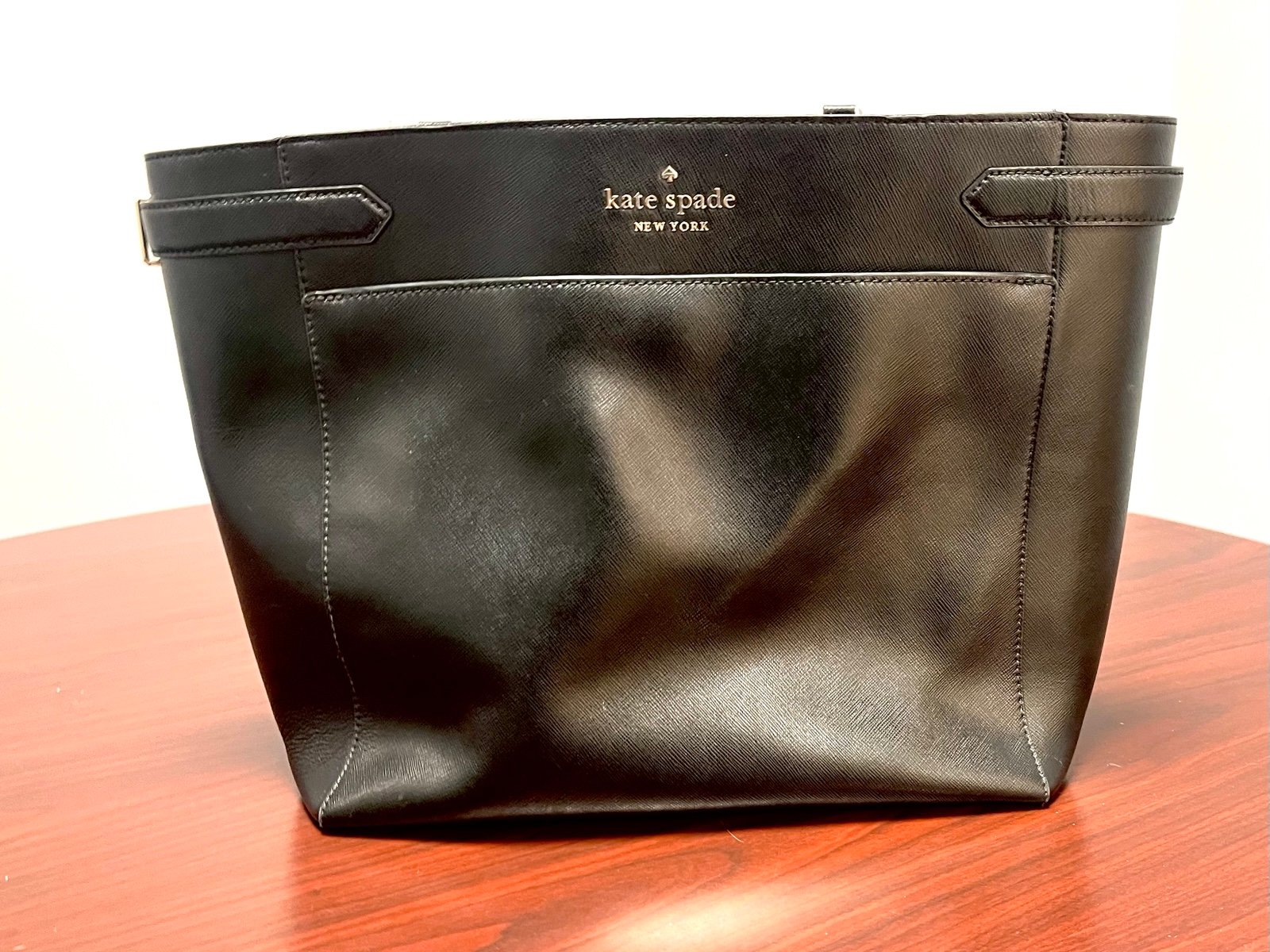 Kate spade large tote! Gently used great condition!!