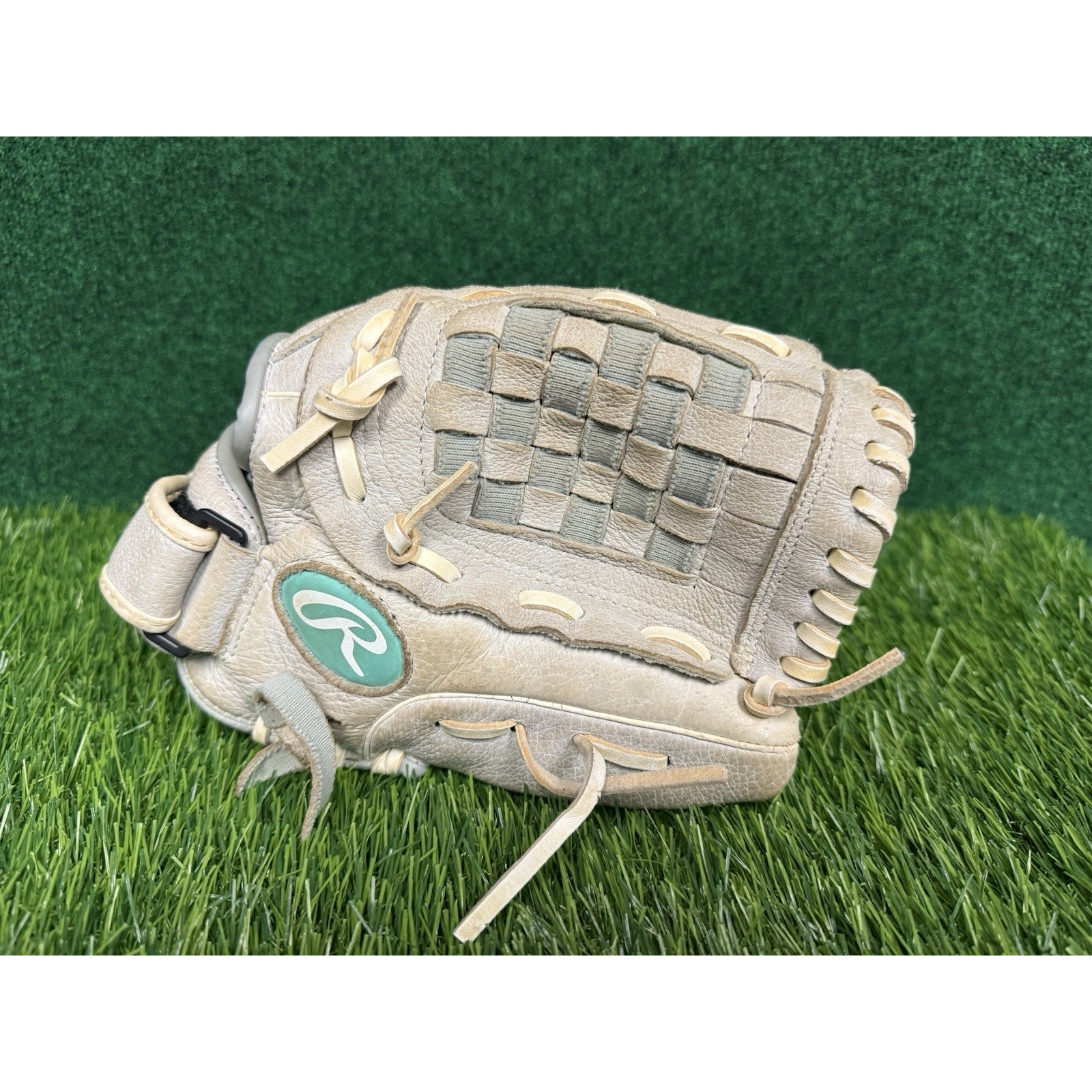 Rawlings Sure Catch 11.5” Gray RHT Youth Leather Softball Glove SCSB115M