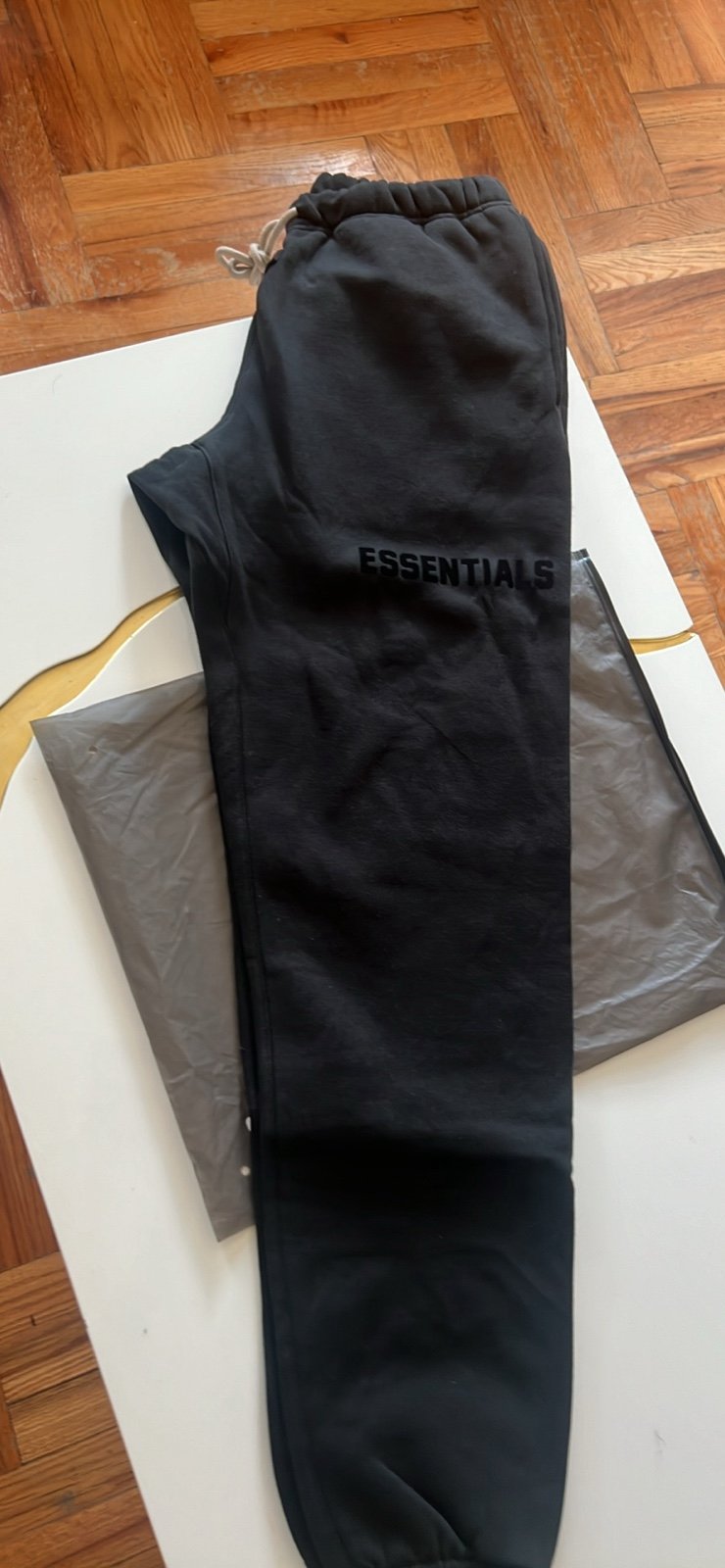 essential sweatpants