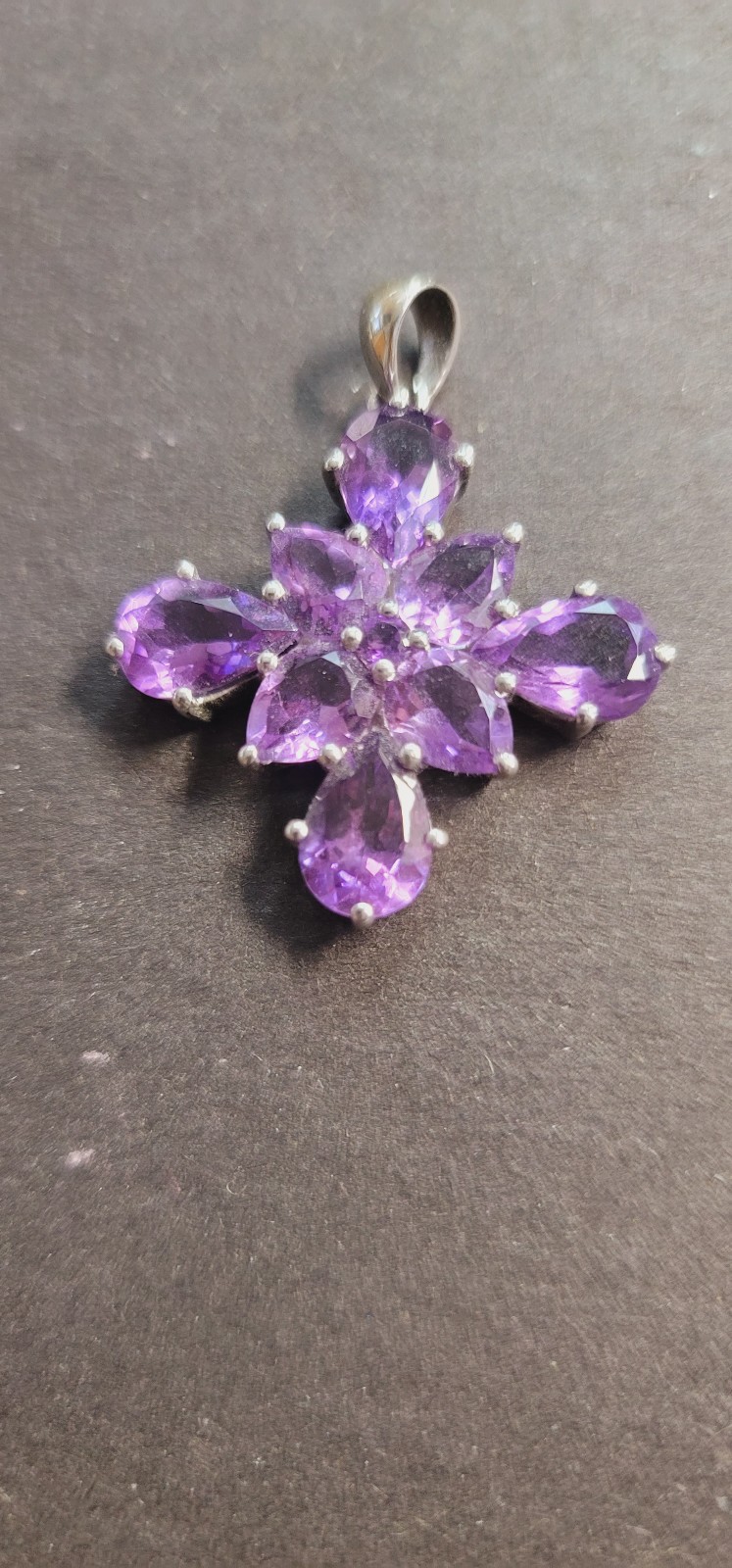 N222 Amethyst Flower Motif Pendant