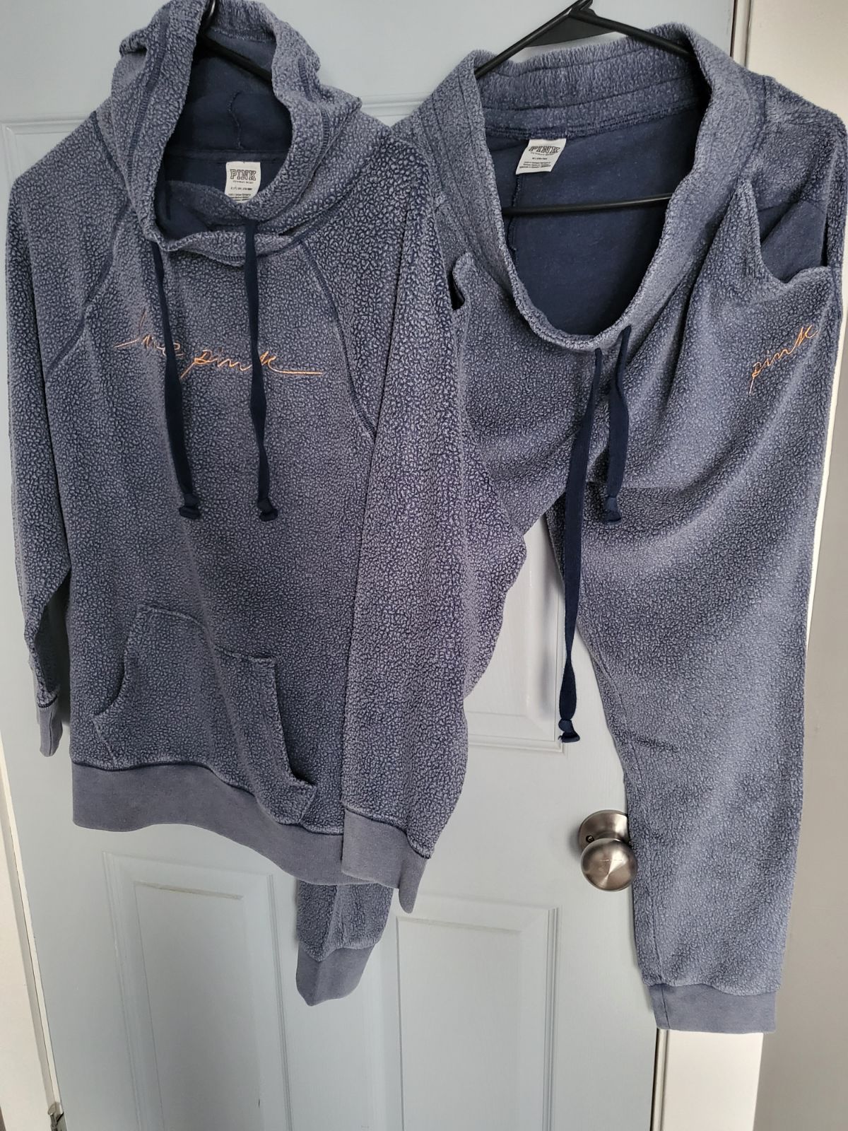 VICTORIA SECRETS PINK BLUE BRUSHED FLEECE