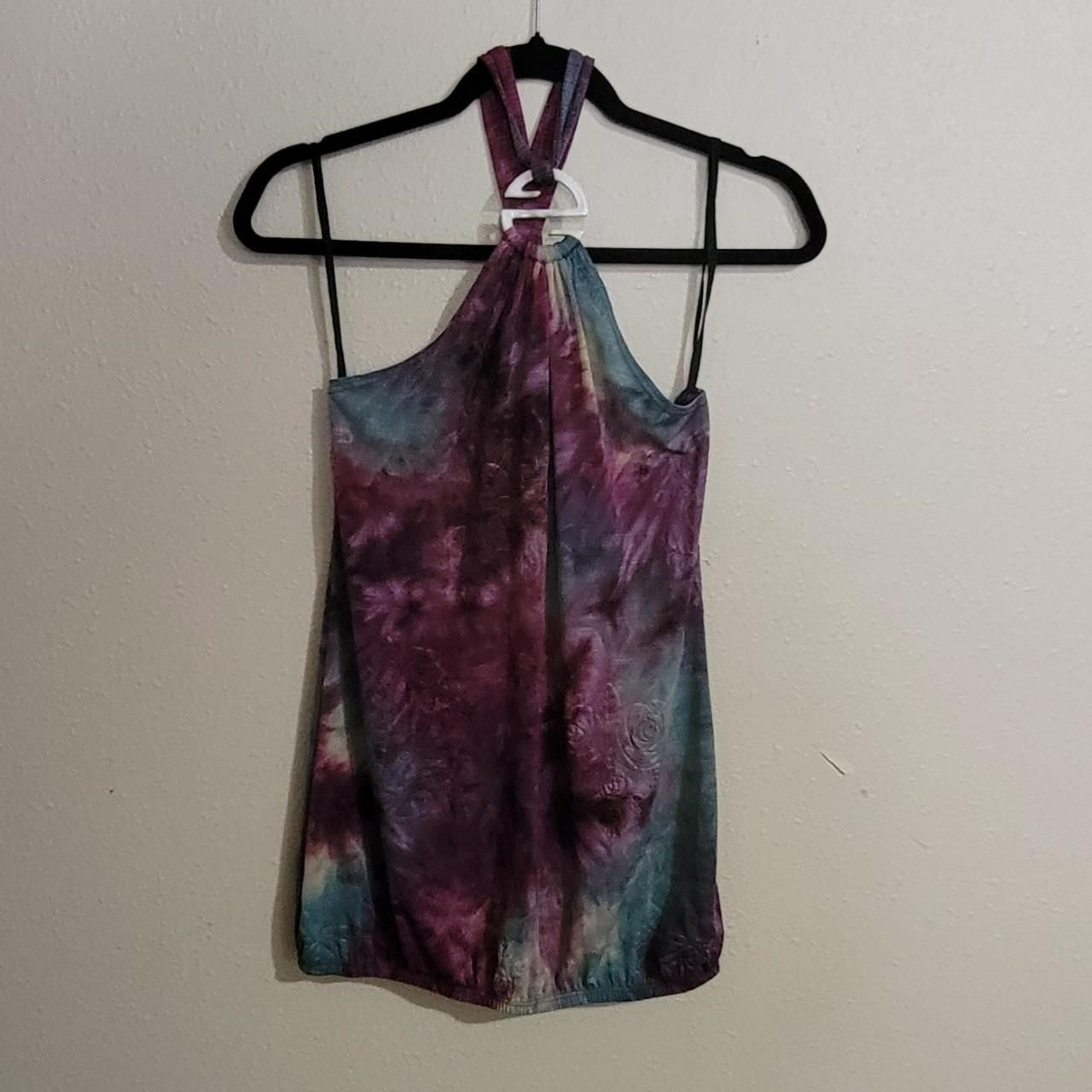 Y2k Charlotte Russe purple tie dye halter top with rose pattern