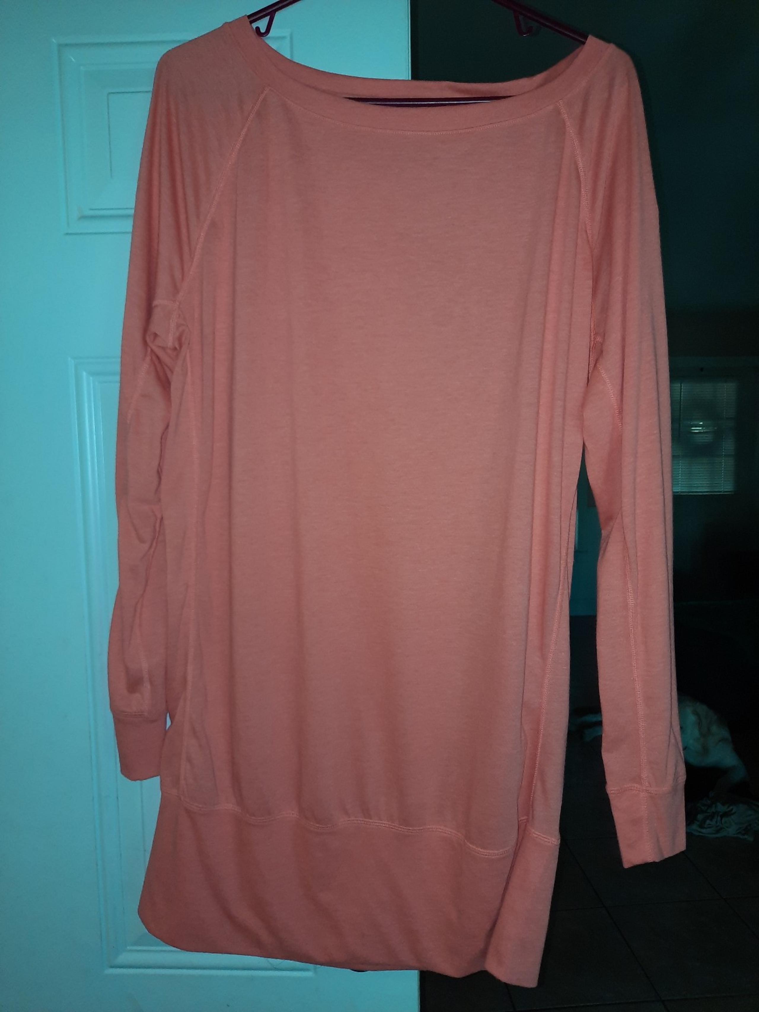 Womens Nike dri-fit blouse szXL