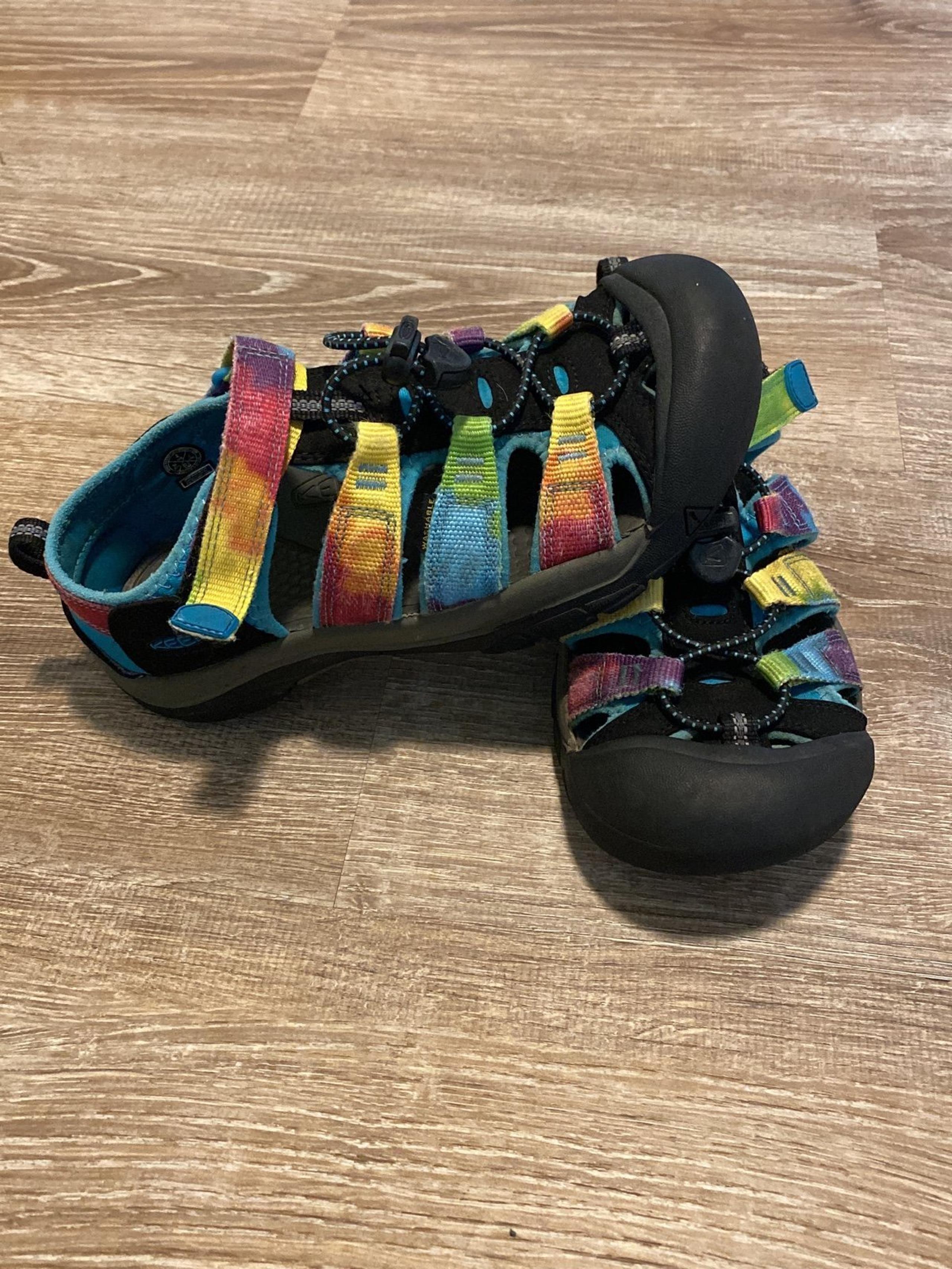 KEEN Newport H2 Water Shoes Sandals Rainbow Tie-Dye - Big Kids Size 4 GUC