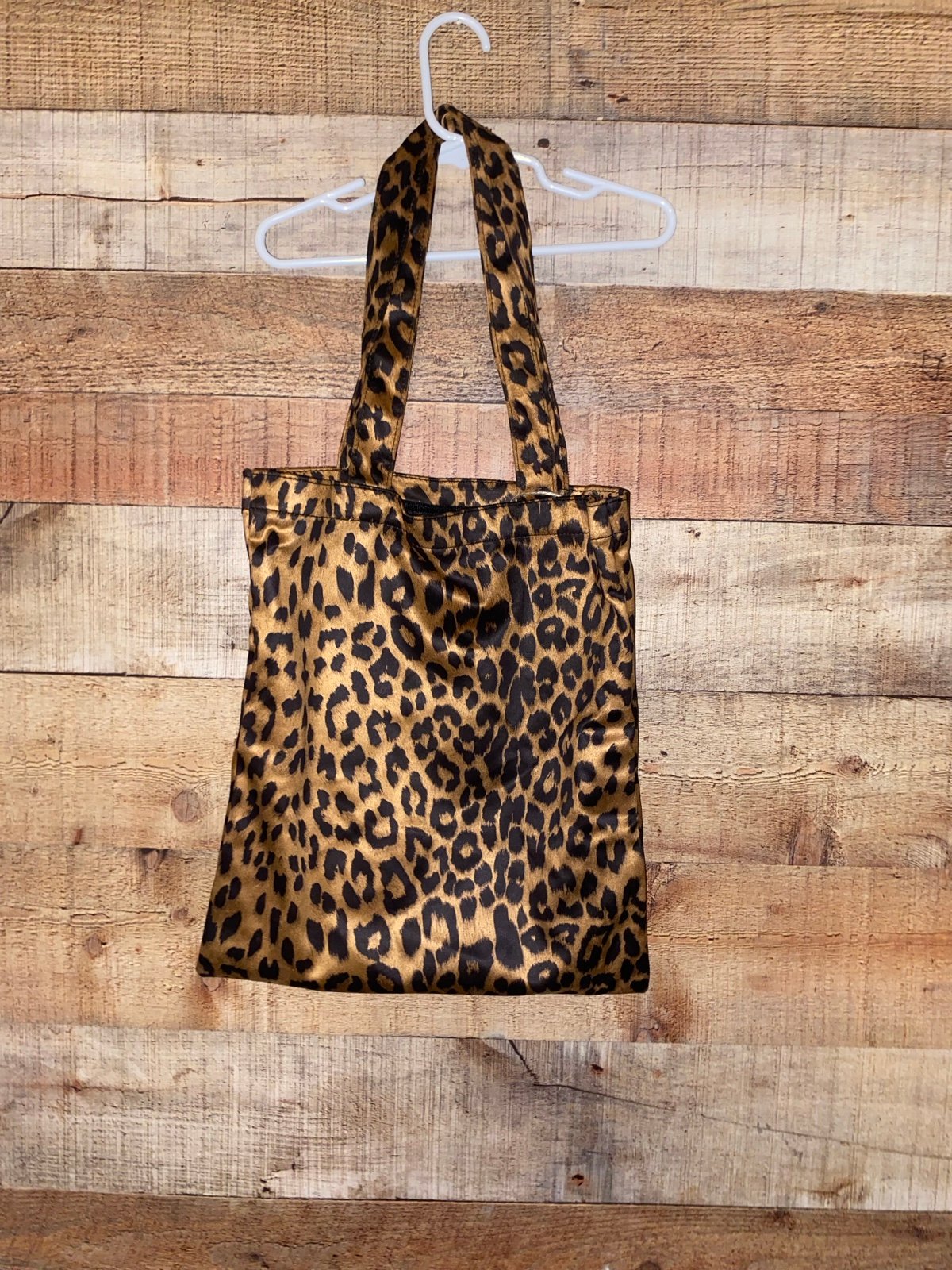 Woman’s leopard print tote bag new