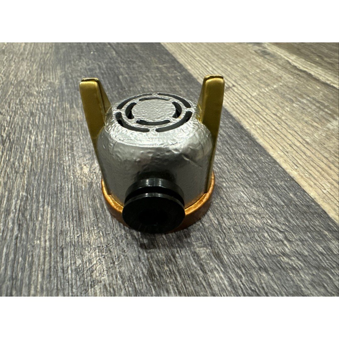 Savi's Workshop Protection And Defense Endcap Lightsaber Scrap Galaxy's Edge 18