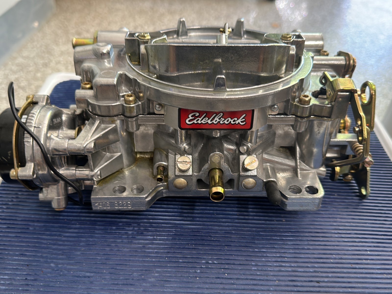 Edelbrock Carburetor