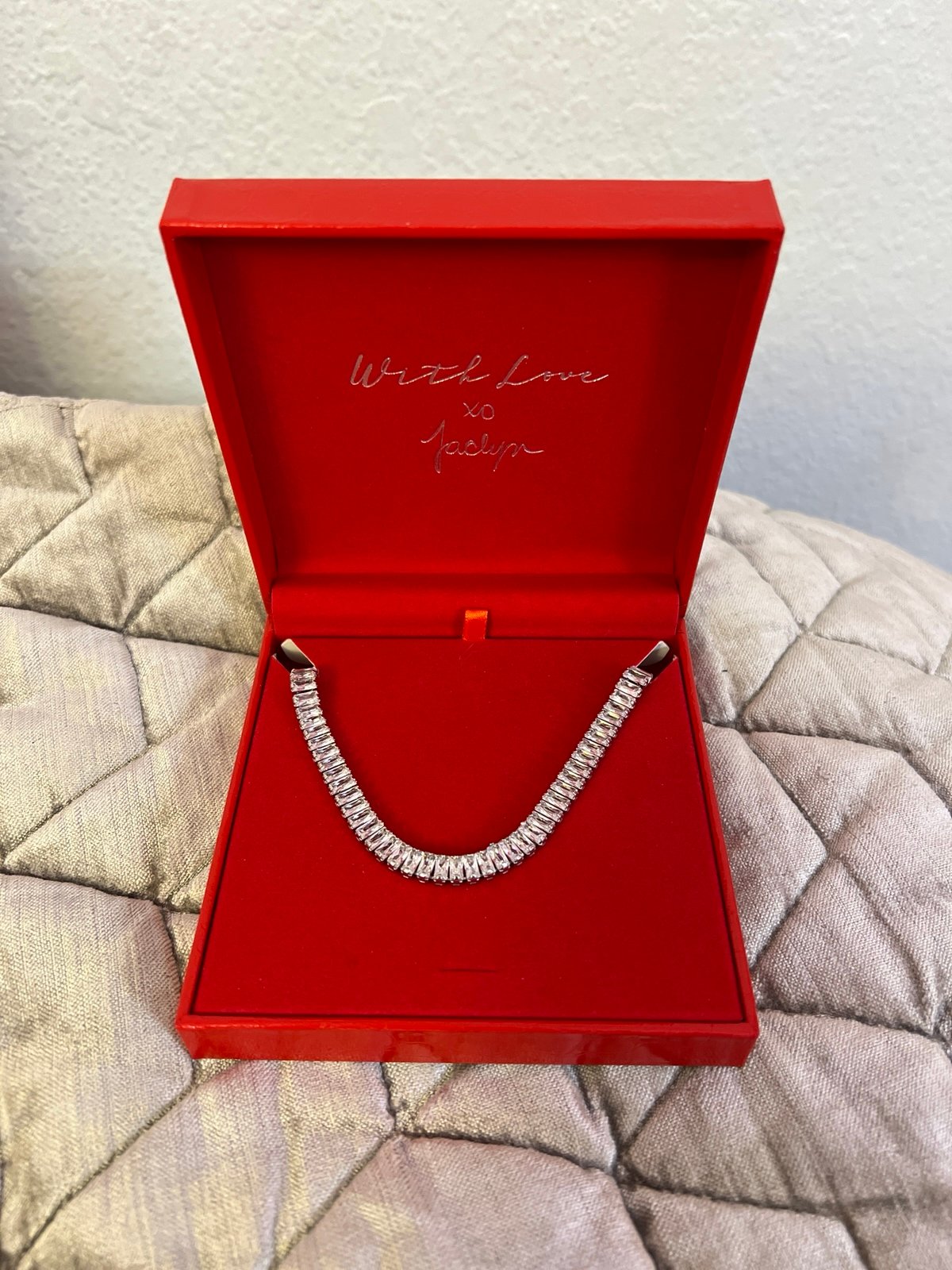 Silver rhinestone necklace