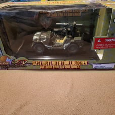 1/18 21ST CENTURY ULTIMATE SOLDIER M151 MUTT TOW LAUNCHER VIETNAM 1/4 TON 10130