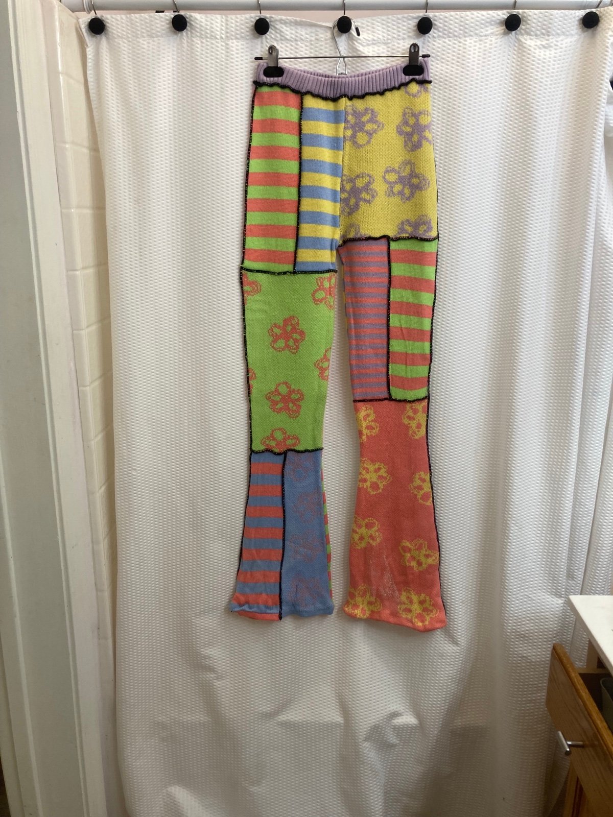 They are fitted sweater pants extremely soft .by free people . Never worn . They