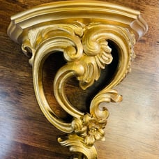 Beautiful Vintage Syroco Gold Hollywood Regency Wall Shelf
