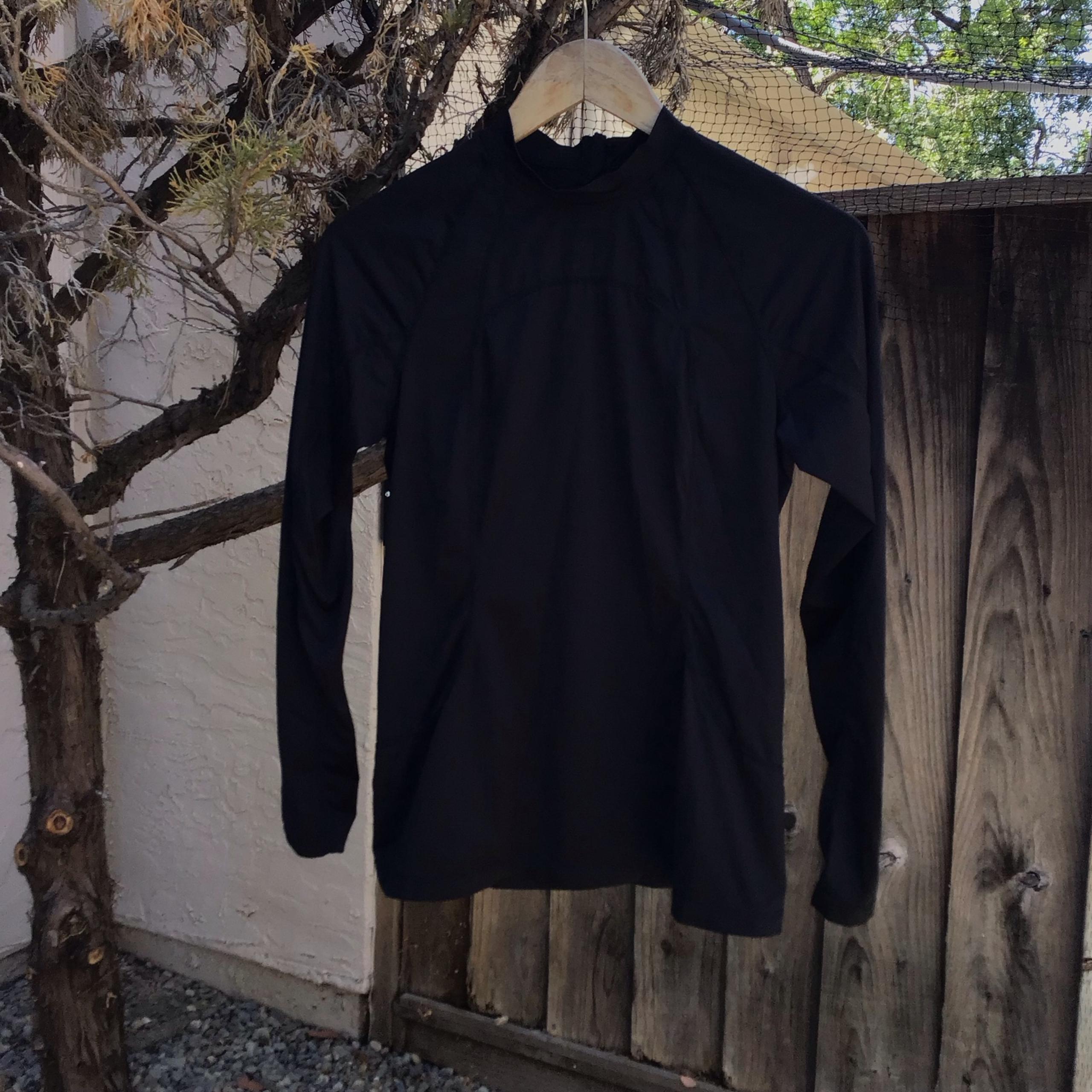 Lululemon athletica back zip jacket women’s 8 black athletic gym yoga