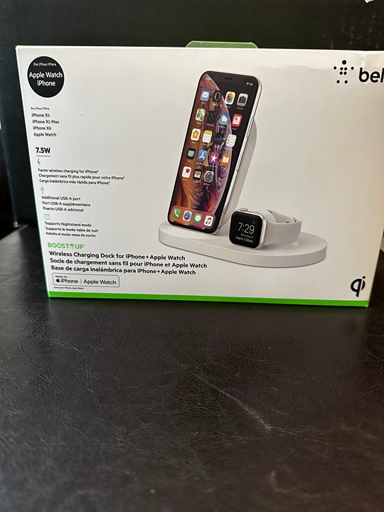 UNOPENED Belkin Wireless iPhone and Apple Watch Charger