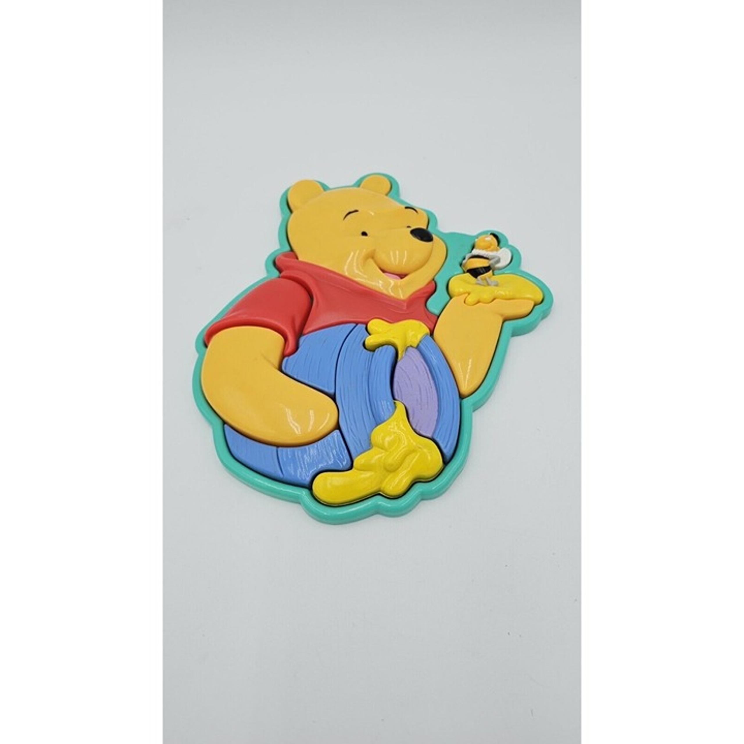 Vuntage Disney Winnie The Pooh 10-piece Plastic 3-D puzzle Preschool Year 2000
