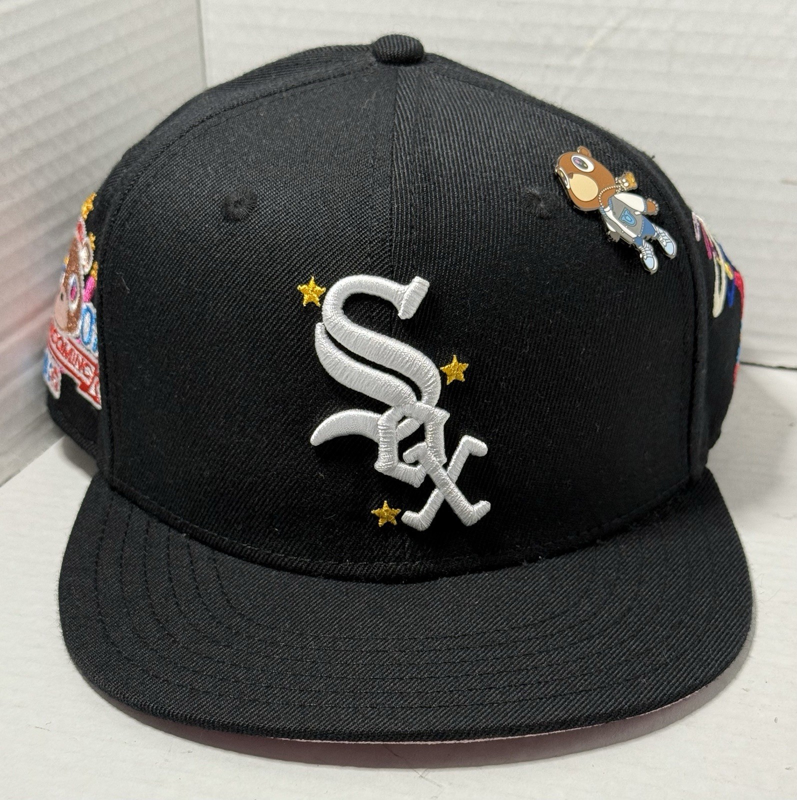 Chicago white Sox Kanye “Graduation “ w/ bear pin pink suede under visor 7 5