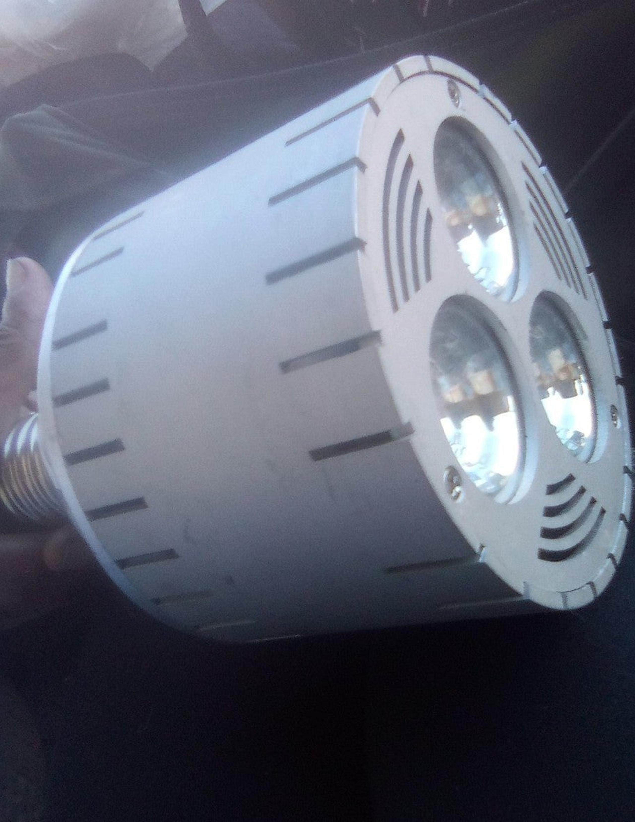 LED Tri-Bulb