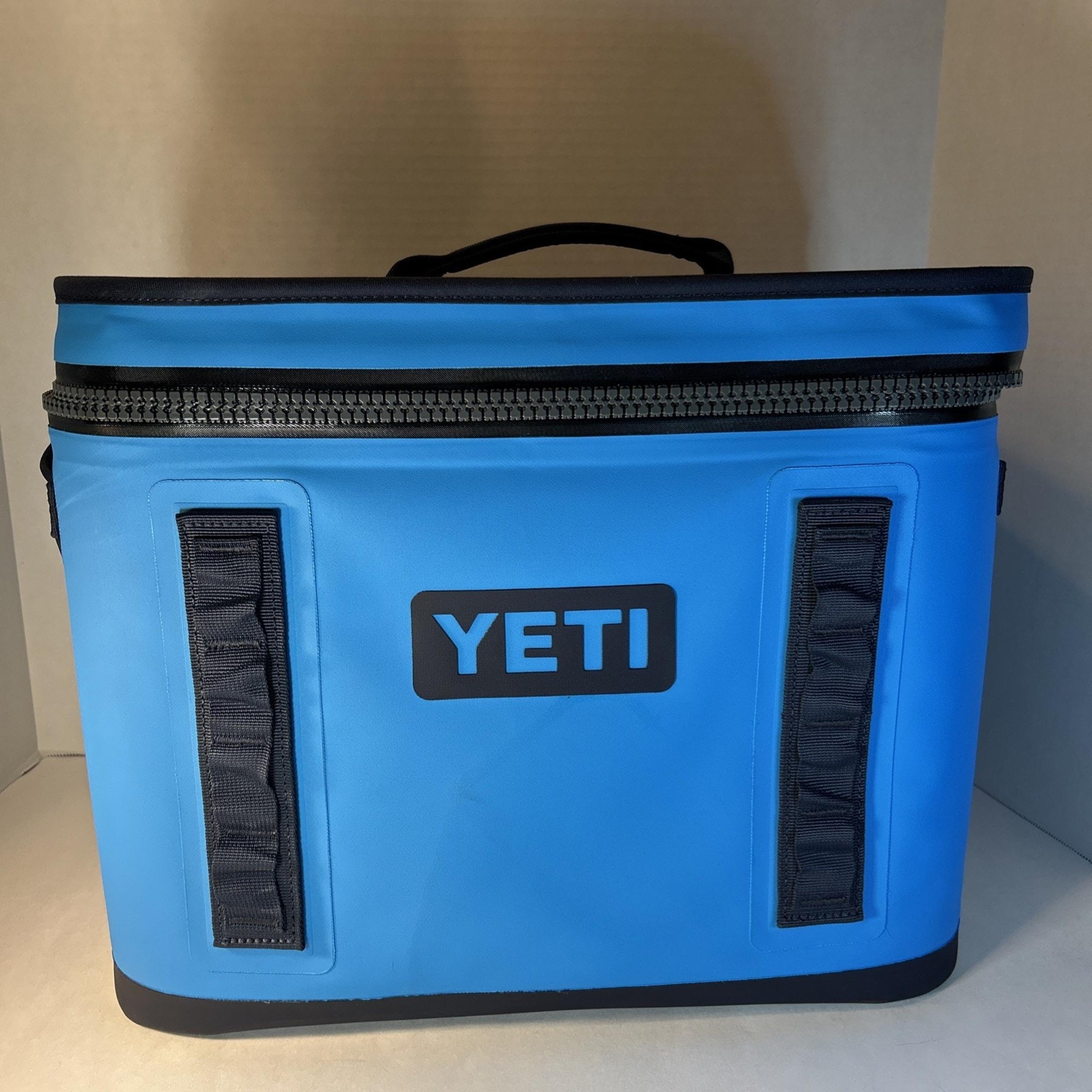 New YETI Hopper Flip 18 Portable Soft Cooler Big Wave Blue Model YHOPFLIP18