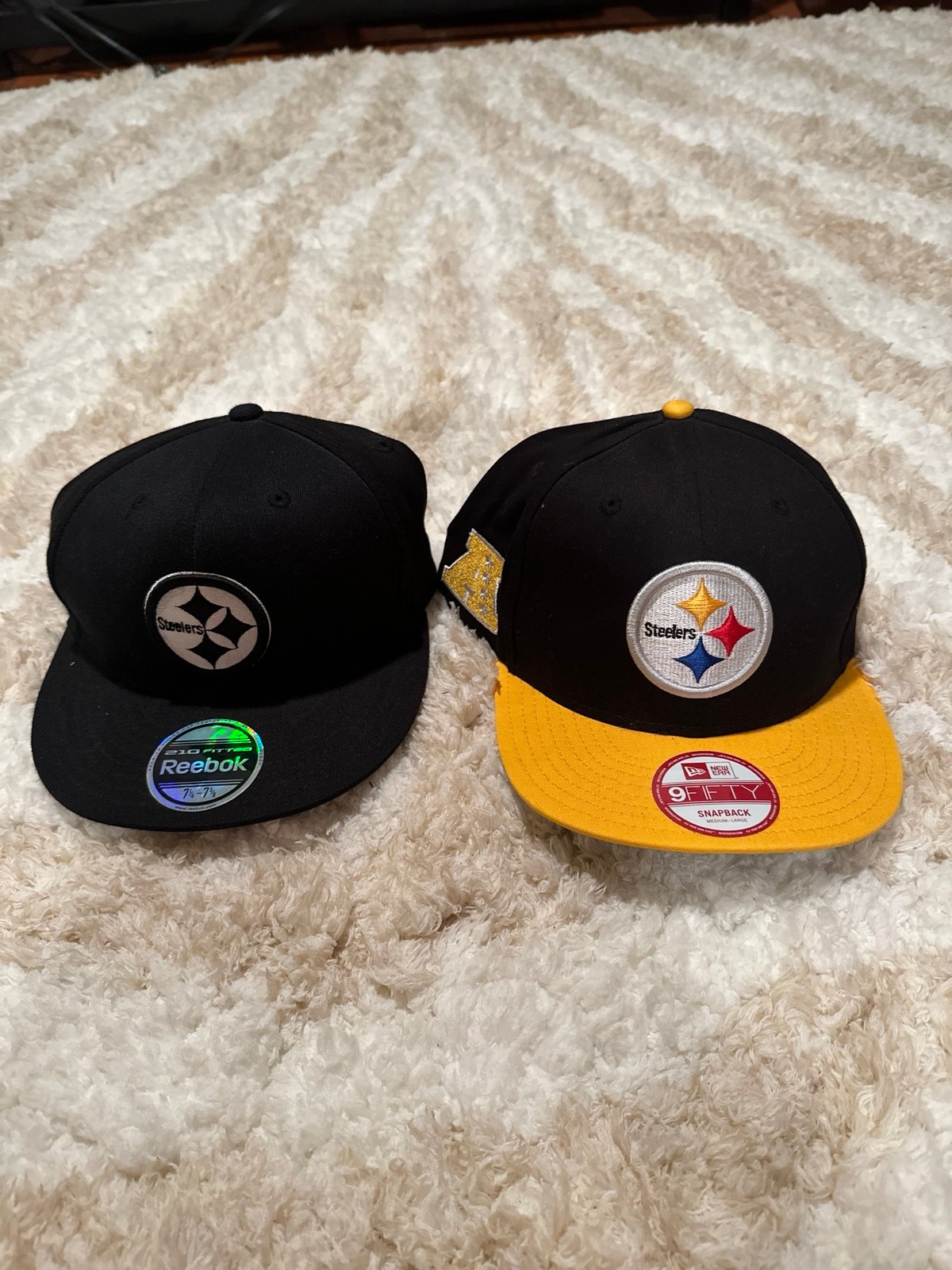2 Pittsburgh Steelers hats