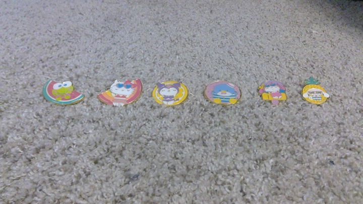 Hello Kitty and Friends Sanrio Pool Party Pin Set