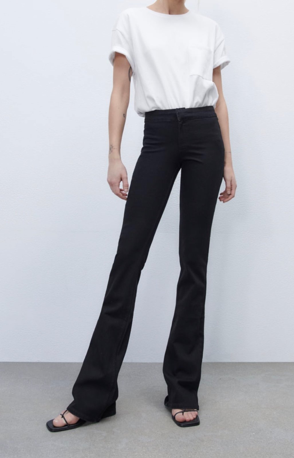 Zara Flared Skinny Jeggings black size 28 (US 6)