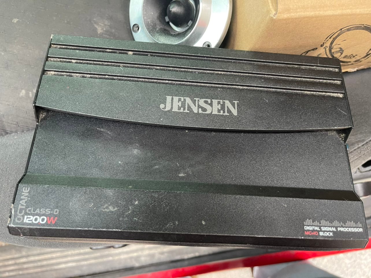 Jensen class D 1200w mono block bluetoot
