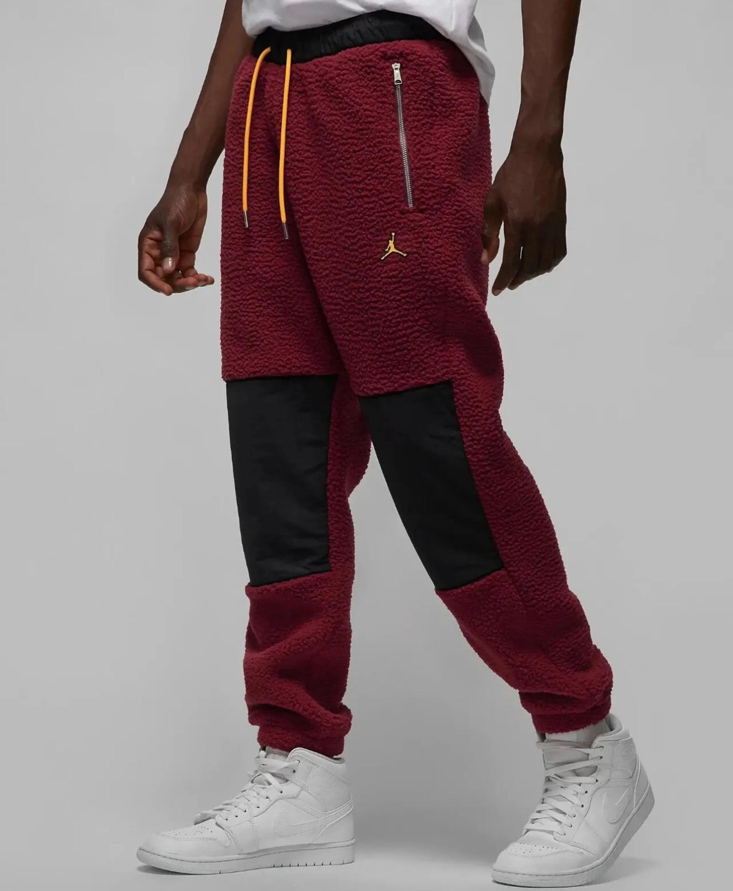 Nike Size 2XL Air Jordan Men's Winter Sherpa Joggers Pants Cherrywood Red