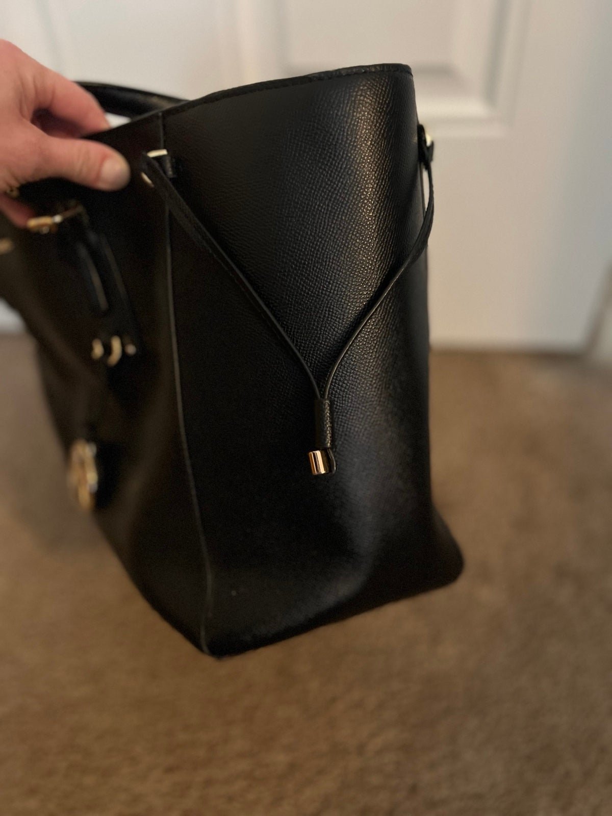 michael kors voyager medium crossgrain leather tote bag