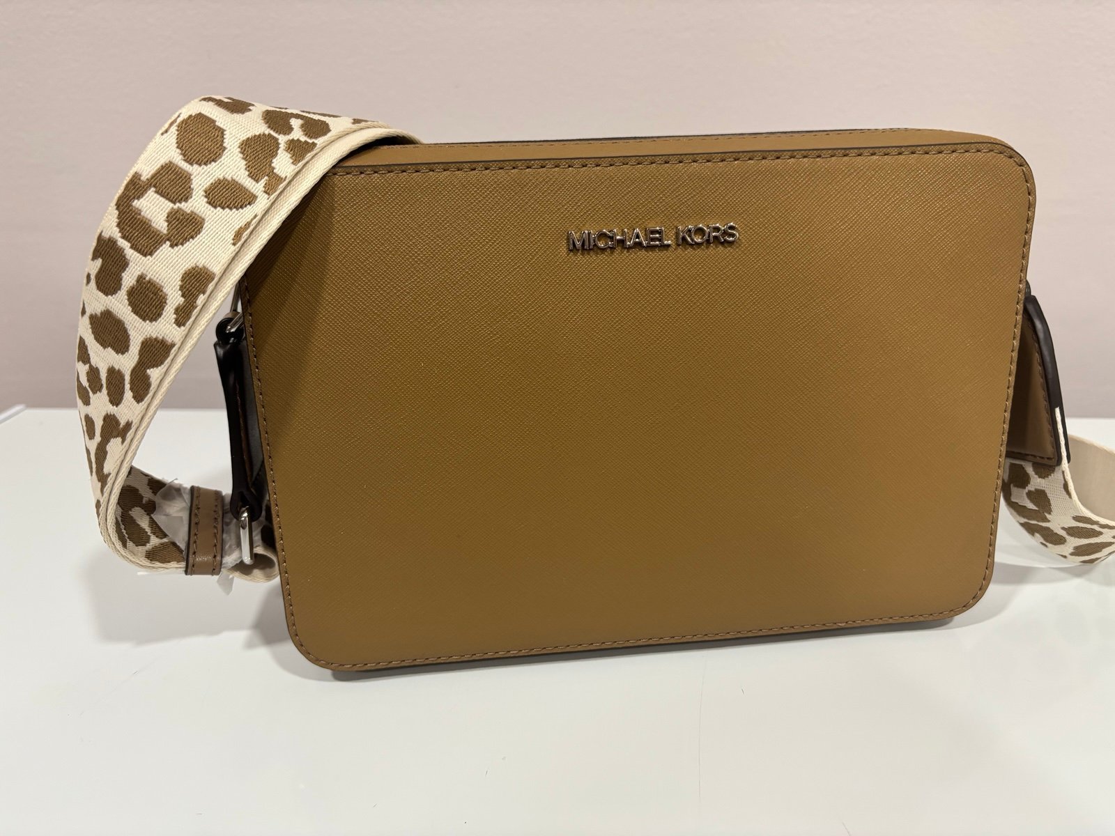 Michael Kors Jet Set Bag – Timeless Elegance & Everyday Luxury
