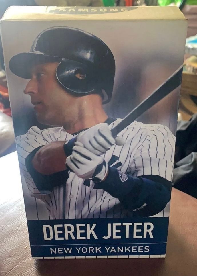 Derek Jeter statue