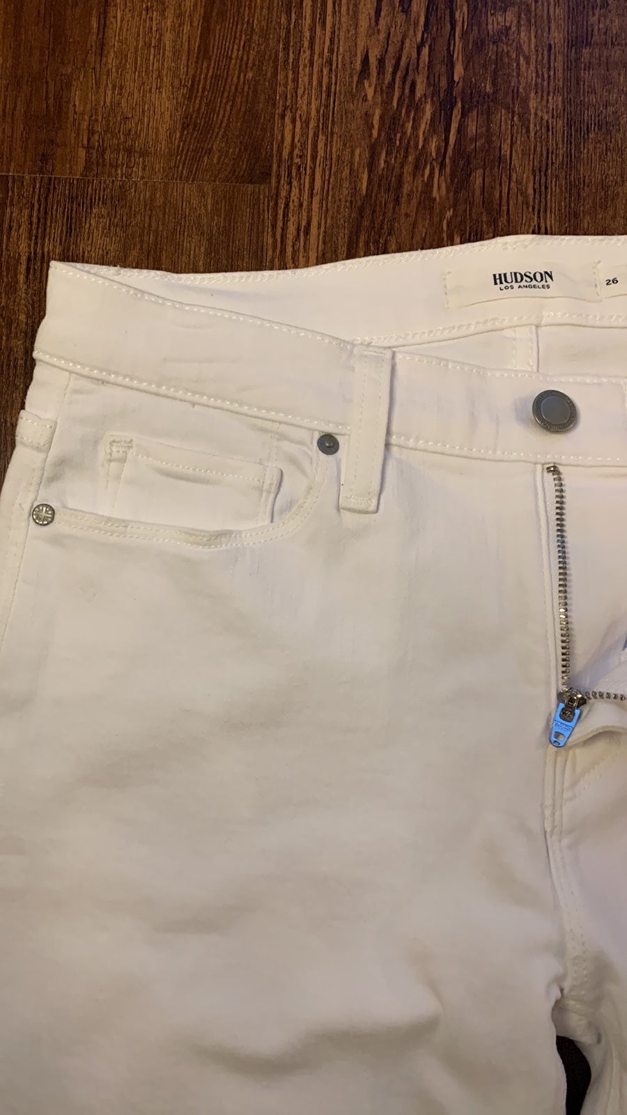 Hudson NIco White Jeans 26