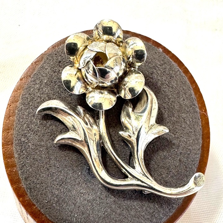 Beau Sterling In Vintage Designer Fine Pins & Brooches for