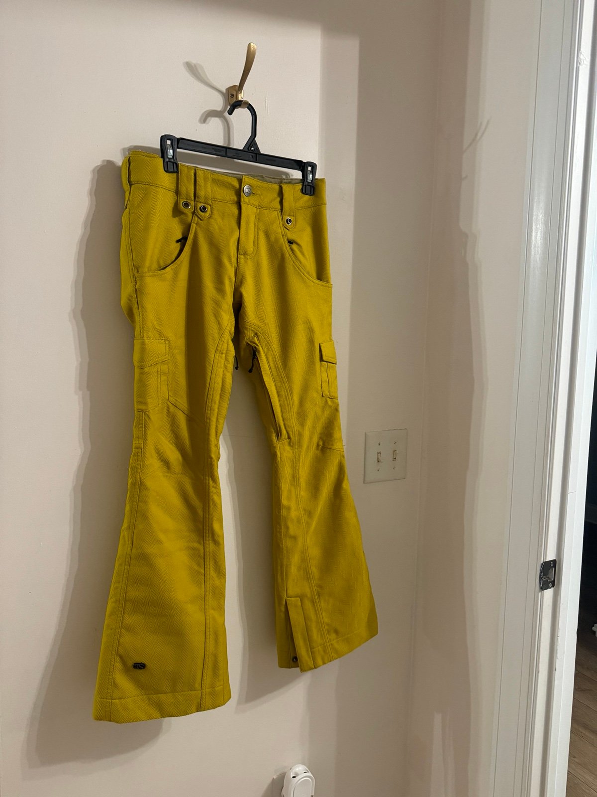Bonfire brand yellow ski pants waterproof size XS