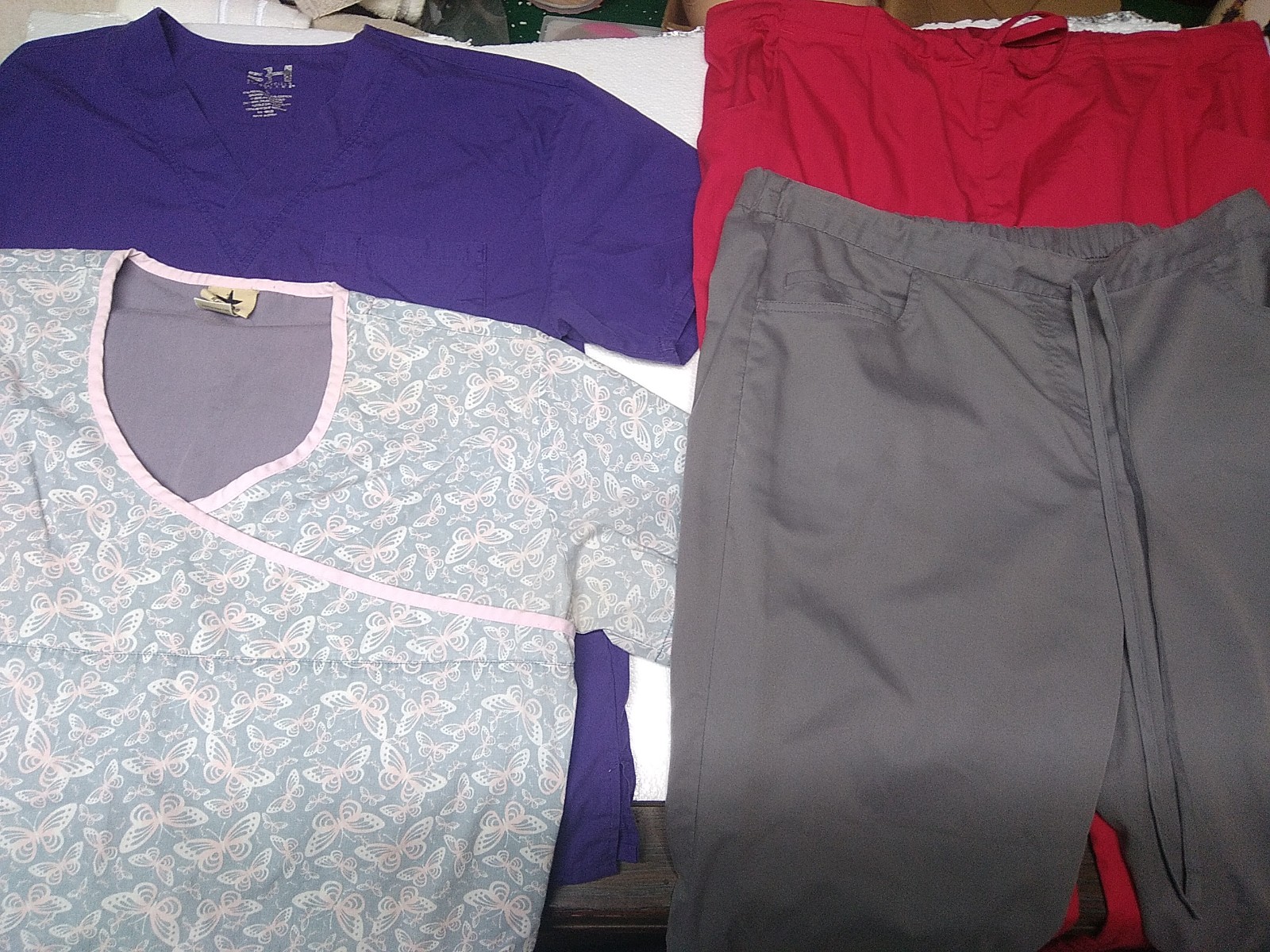 2 XL Scrub Bottoms & 2 L Tops. Greys Anatomy, Blackstar, BH, + Best.