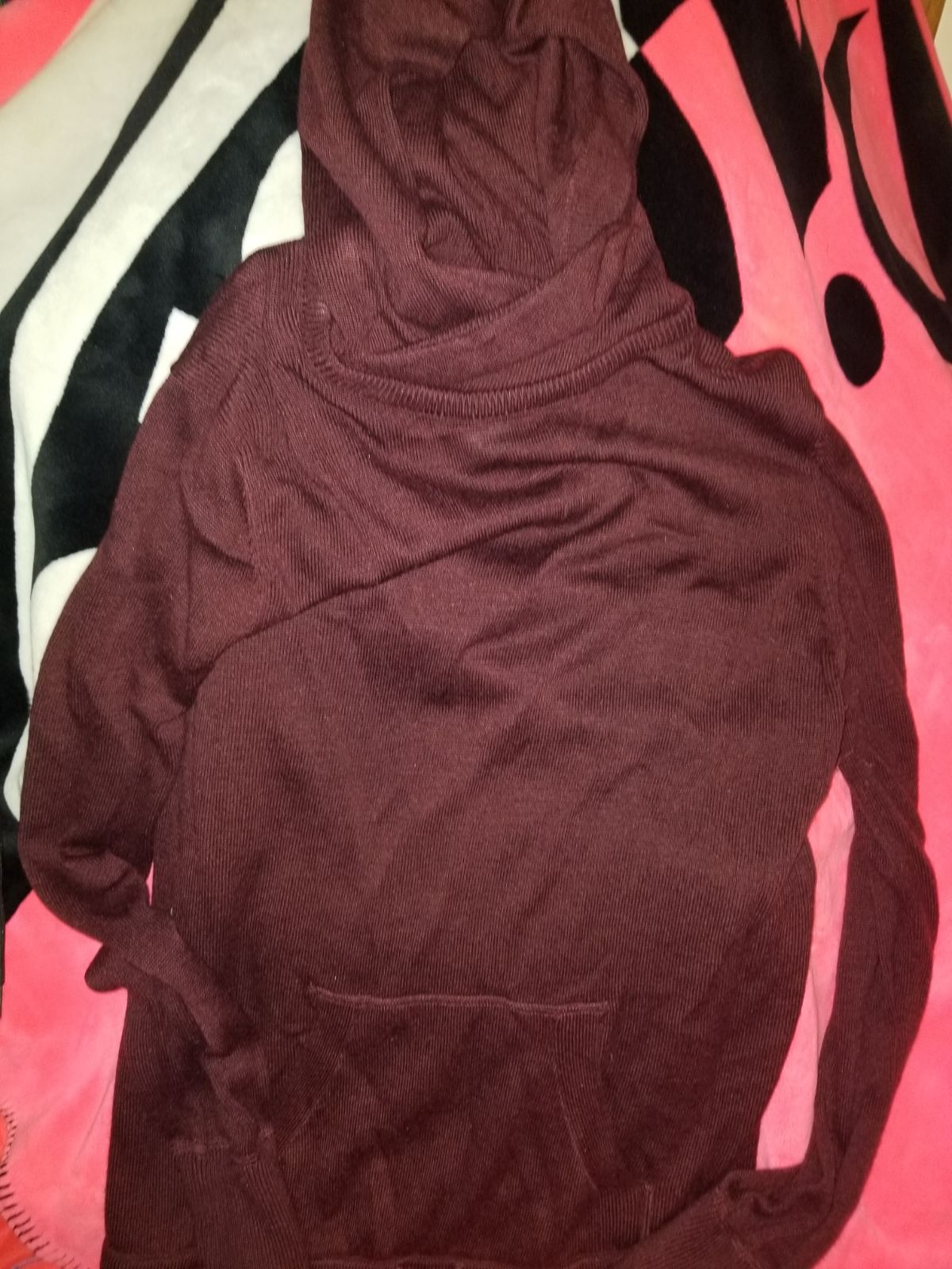 Lululemon Athletica sweater burgundy