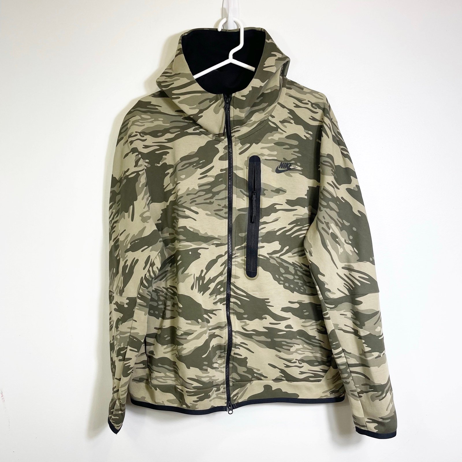 Nike Tech Fleece Hoodie Green Camouflage Full Zip Mens XL CU4491-342