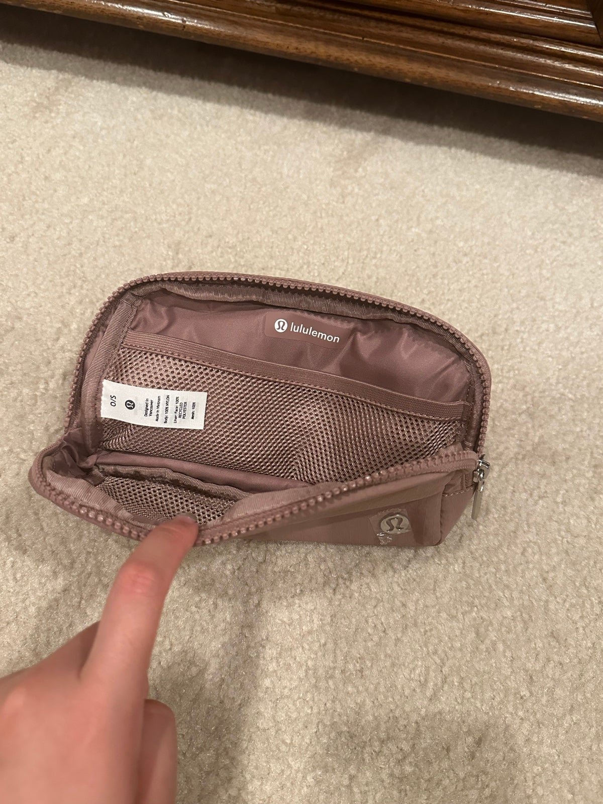 Exclusive Edition Brand New with Tag Lululemon Everywhere Belt Bag Twilight Rose