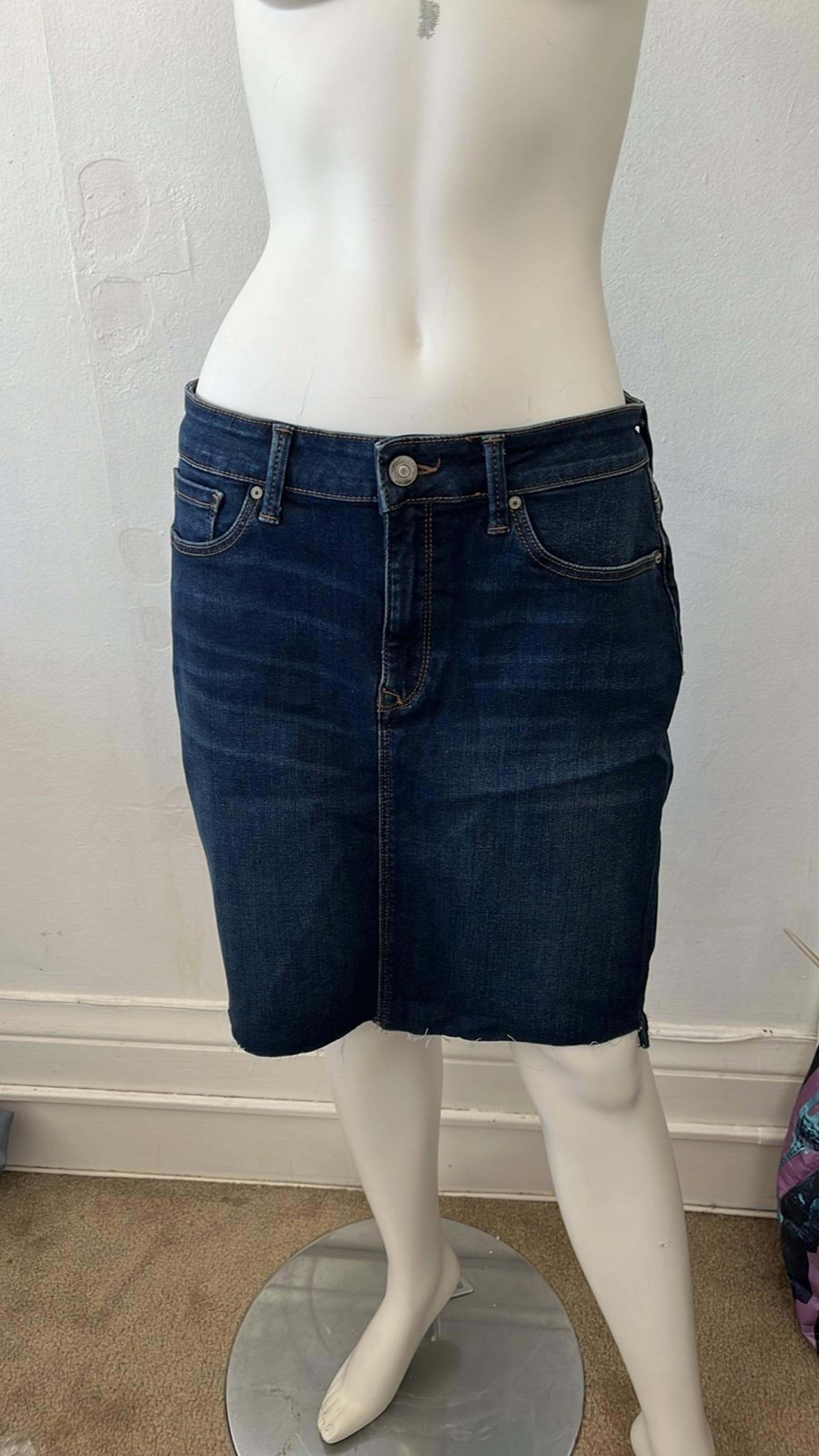 NWT Mavi Jeans Co. Mila blue Denim Stretch Raw Hem high low Frayed Mini skirt M