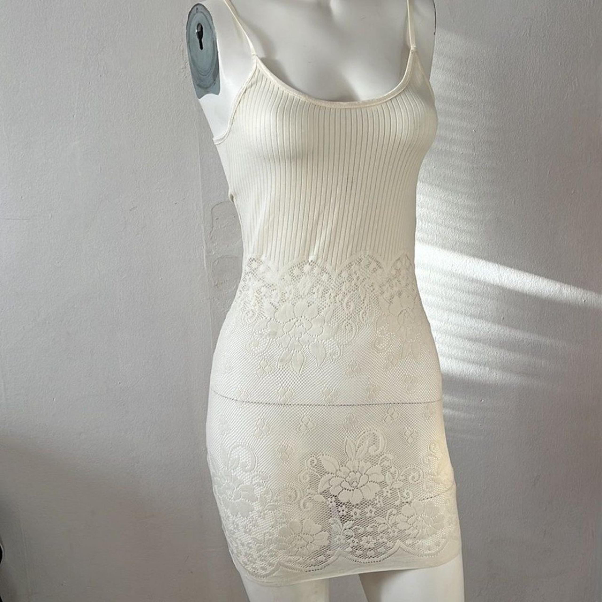 Easel Anthropologie ivory ribbed knit crochet floral lace slip mini dress small