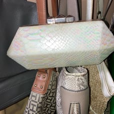 Caché clutch