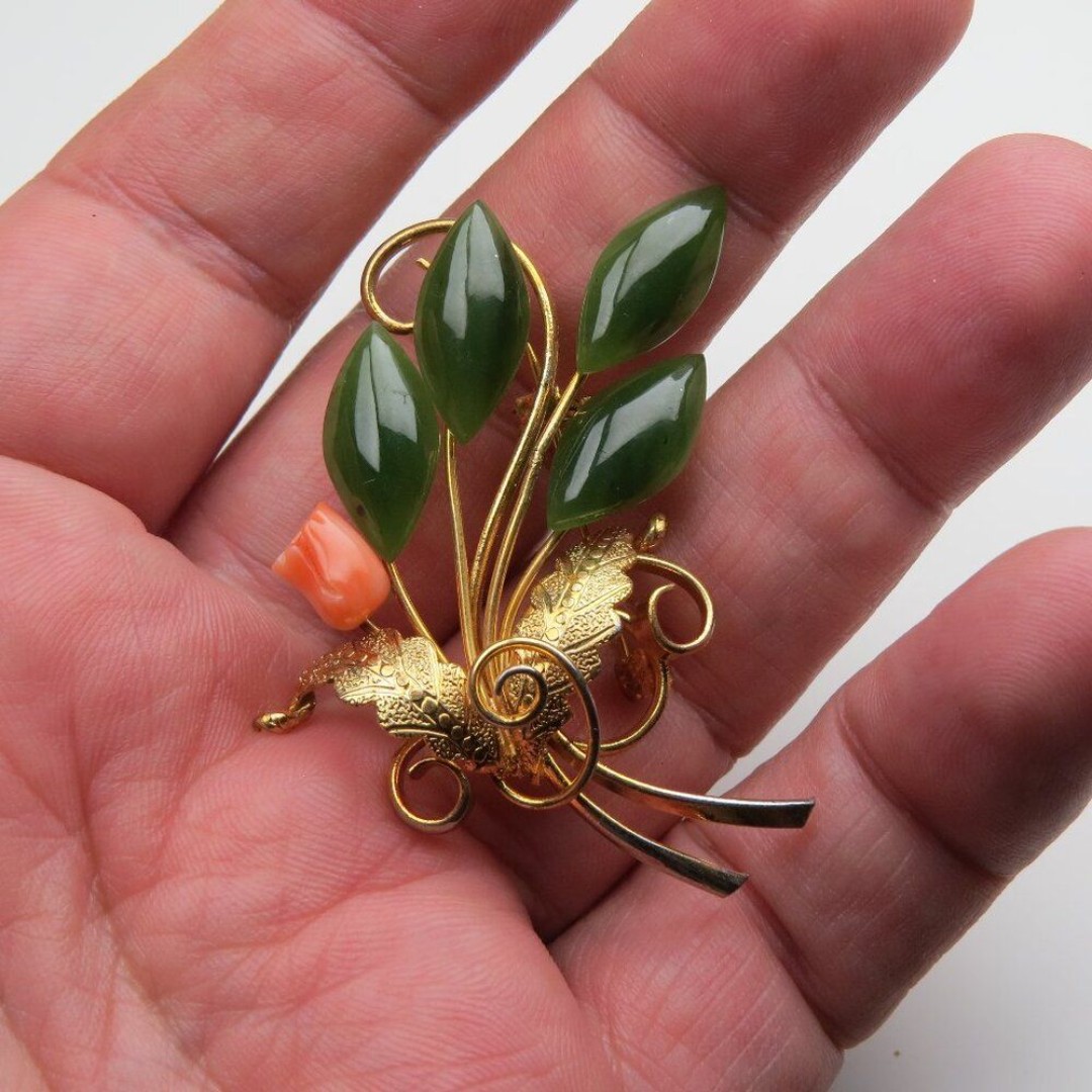 18k Coral flowers &Jade Leaves Brooch