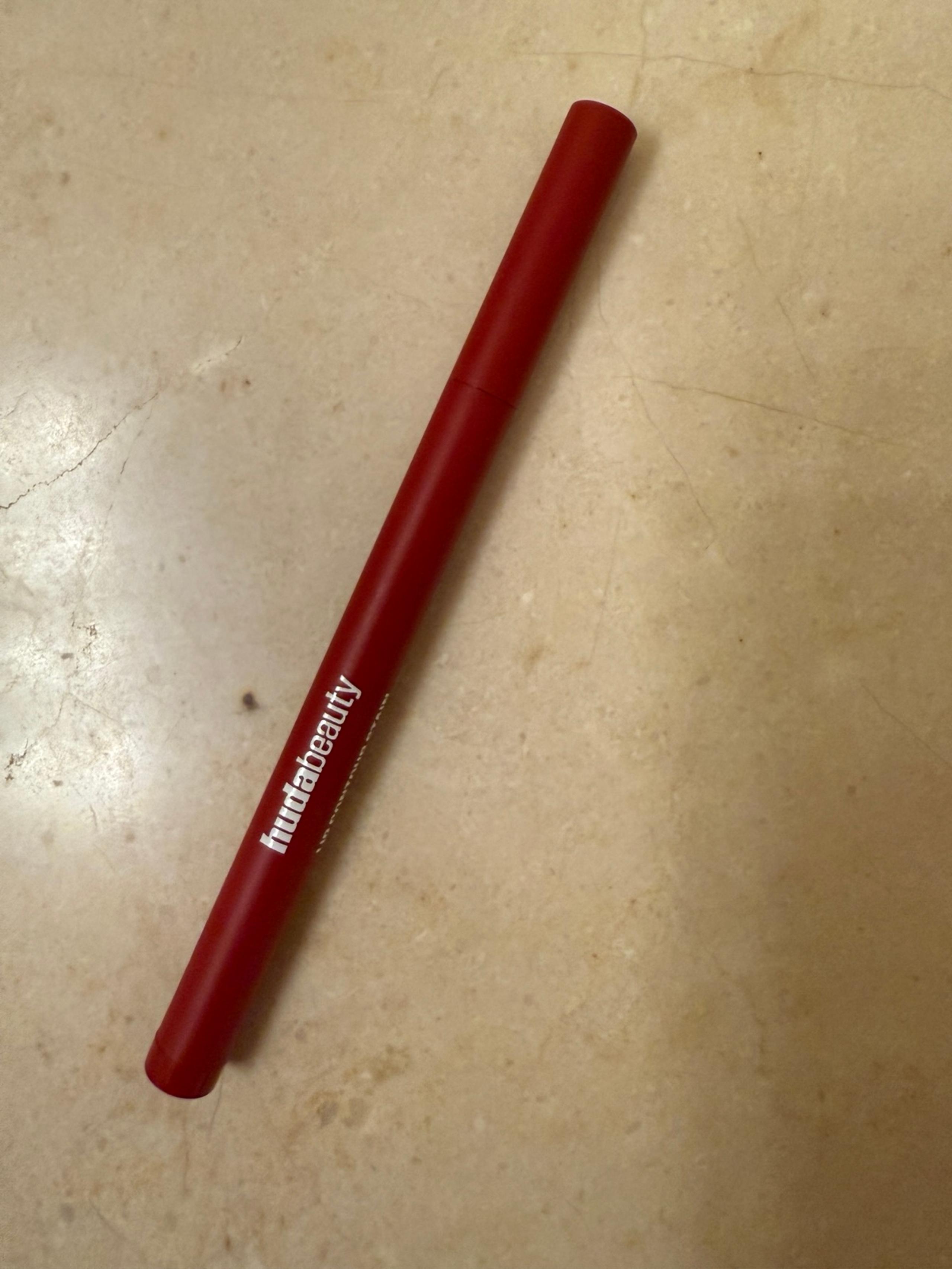 HUDA BEAUTY Lip Contour Lip Stain - Cherry Red