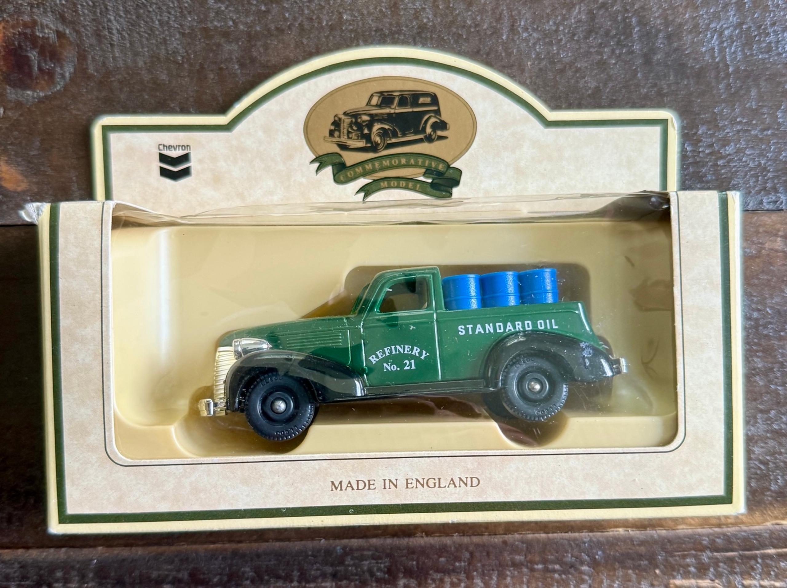 CHEVRON Commemorative 1936 Chevrolet Oil Delivery Pick Up Truck