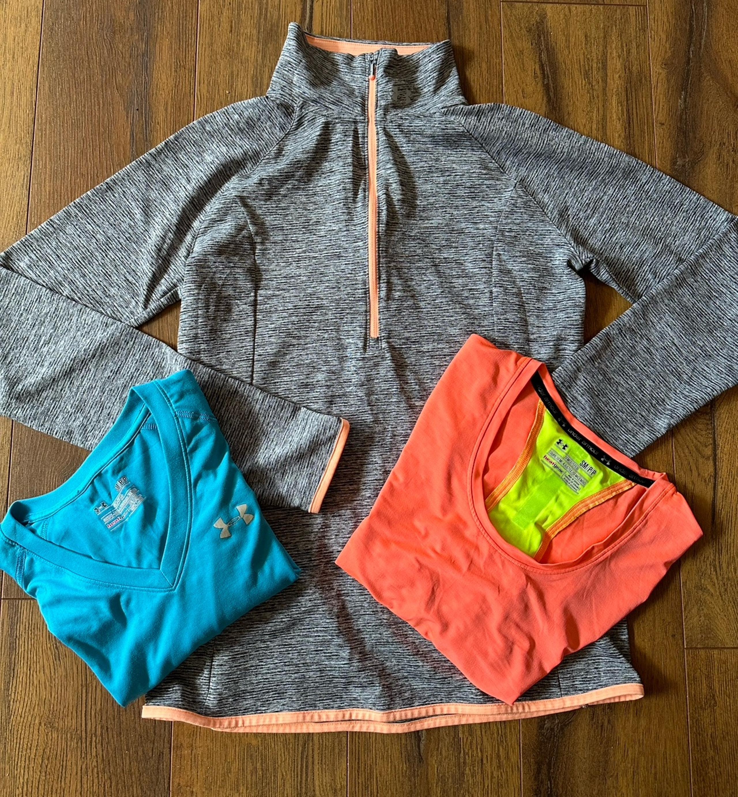 Under Armour Running Quarter Zip Woman’s Small + 2 tshirts