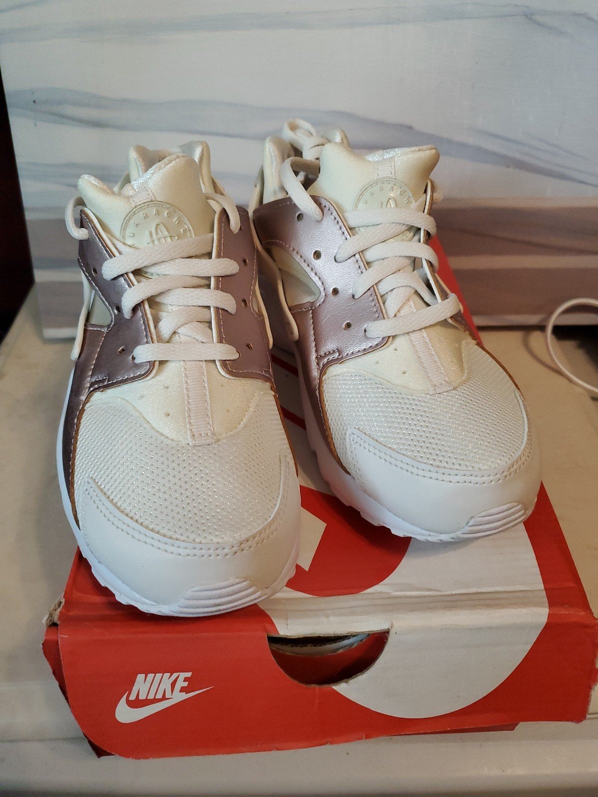 2.5y Nike Huarache Run 014 Shoes nib