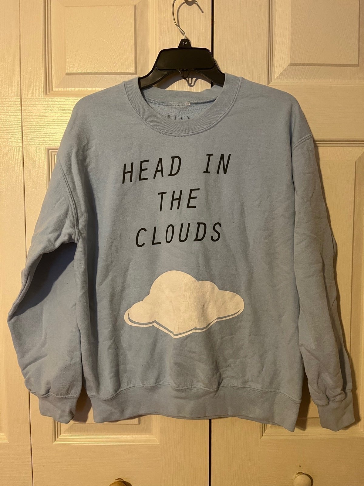 Ariana Grande Head in the Clouds Crewneck Sweatshirt Size Medium