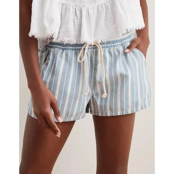 Aerie Chambray Sunwashed Blue Striped Pull-On Shorts