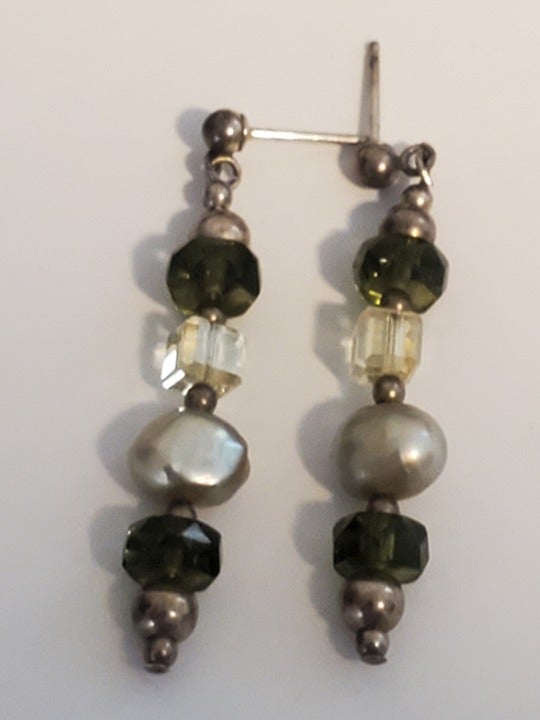 vintage 925 sterling silver green crystal & pearl ball beaded dangle earrings